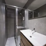 Bright Cosy Corner & Free Parking アパート