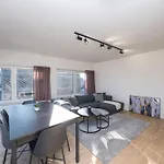 Bright Cosy Corner & Free Parking * Ostend